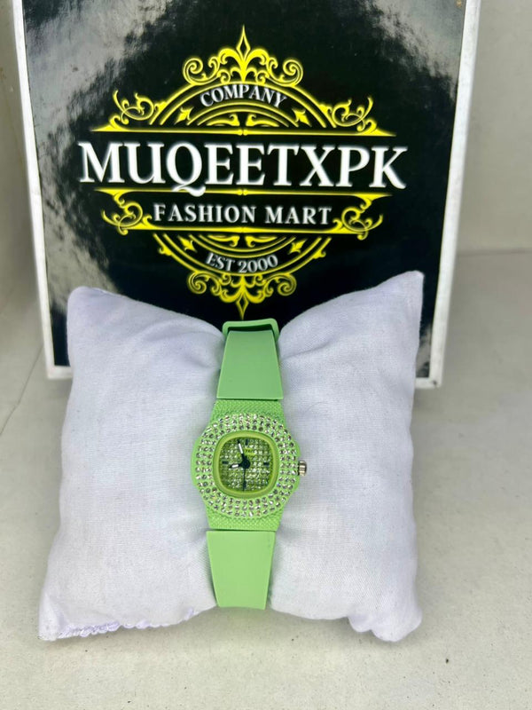 WHITE STONE DAIMOND GAREEN STRAP PRIMIUM LOOK HIGH DEMAND